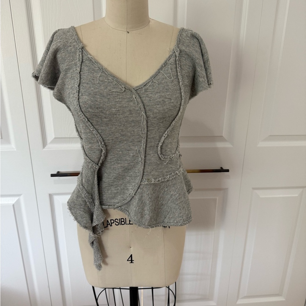 Deletta Gray Flutter Sleeve Peplum Blouse